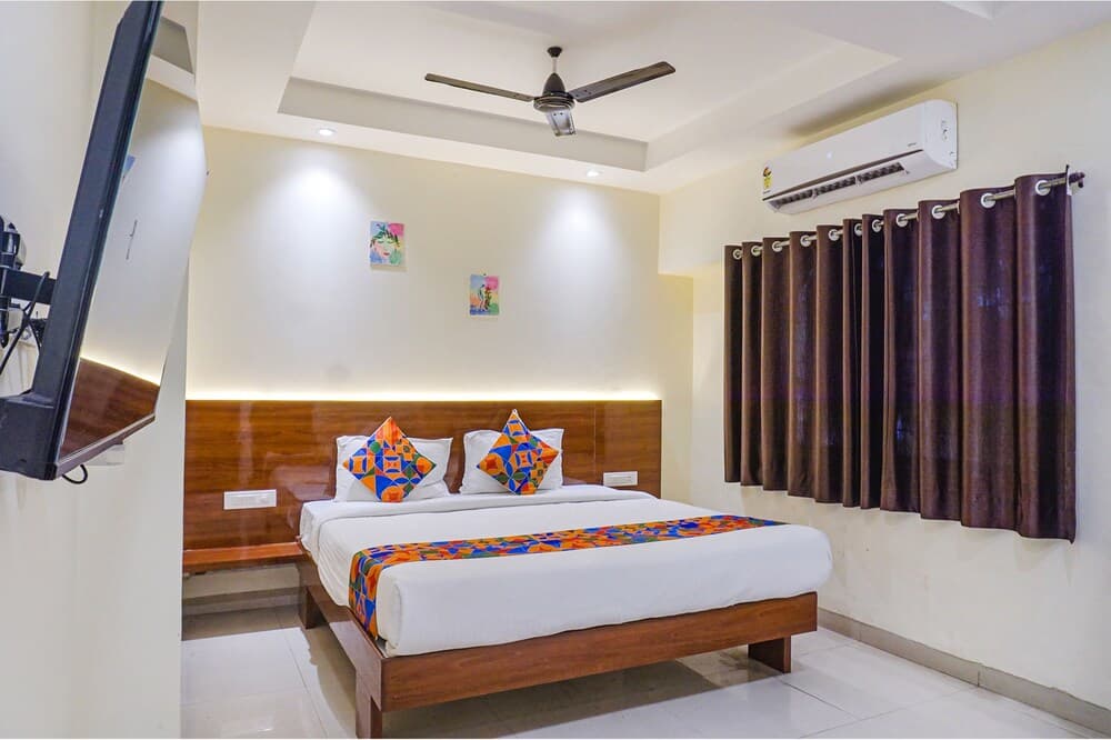 Fabhotel Phoenix Inn