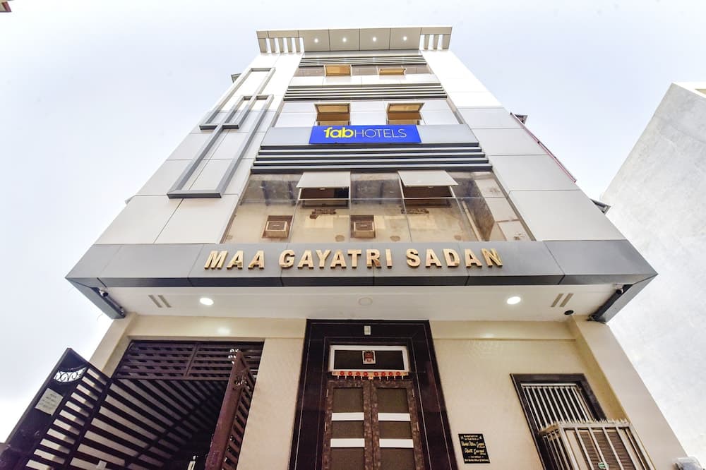 Fabhotel Maa Gayatri Sadan