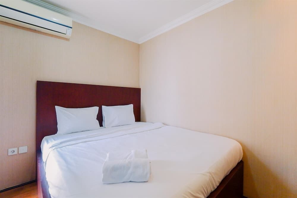 Homey And Comfy Stay 2Br Mangga Dua Apartment