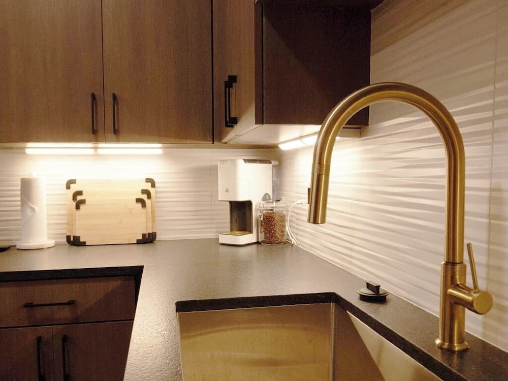 5020 PLace - Luxury Apartment