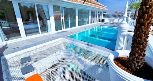 STARLAND Luxury Pool Villa Pattaya Walking Street