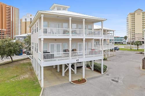 Bama Barefoot Beach House- Near Beach Pool