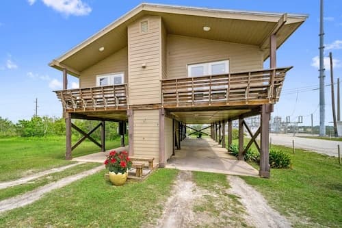 Don t Worry Beach Happy 6 BR 4 BA Sleeps 20