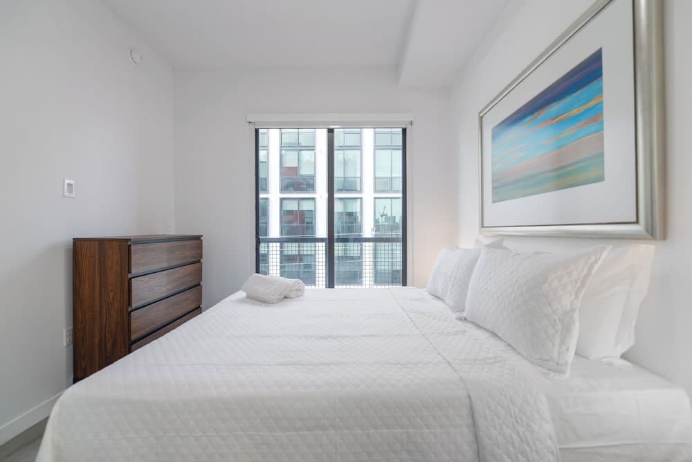 1BR Condo wRooftop Pool at Wynwood