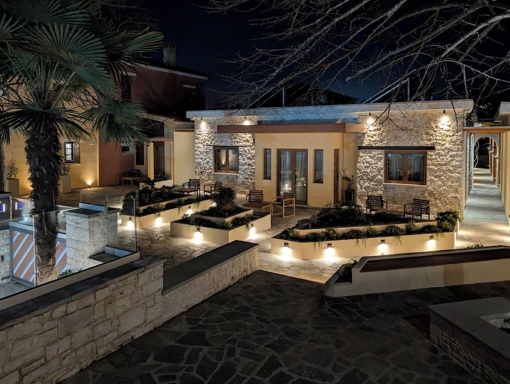 1929 Boutique Residences