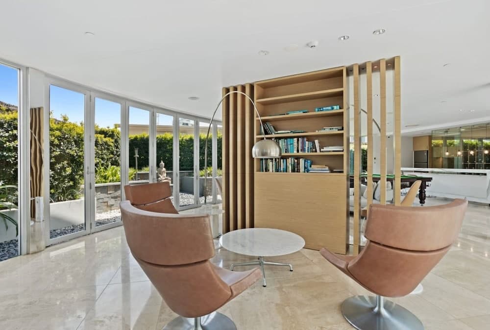 Luxury Beachfront Stay in Kirra