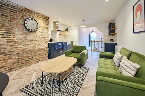 Host Stay Sea Salt Apartment