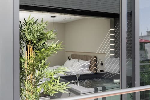 Ophelia Suites by halu!