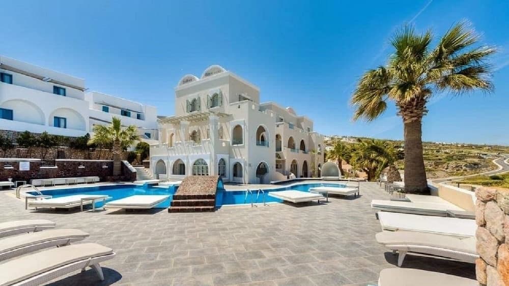Arise Suites Fira