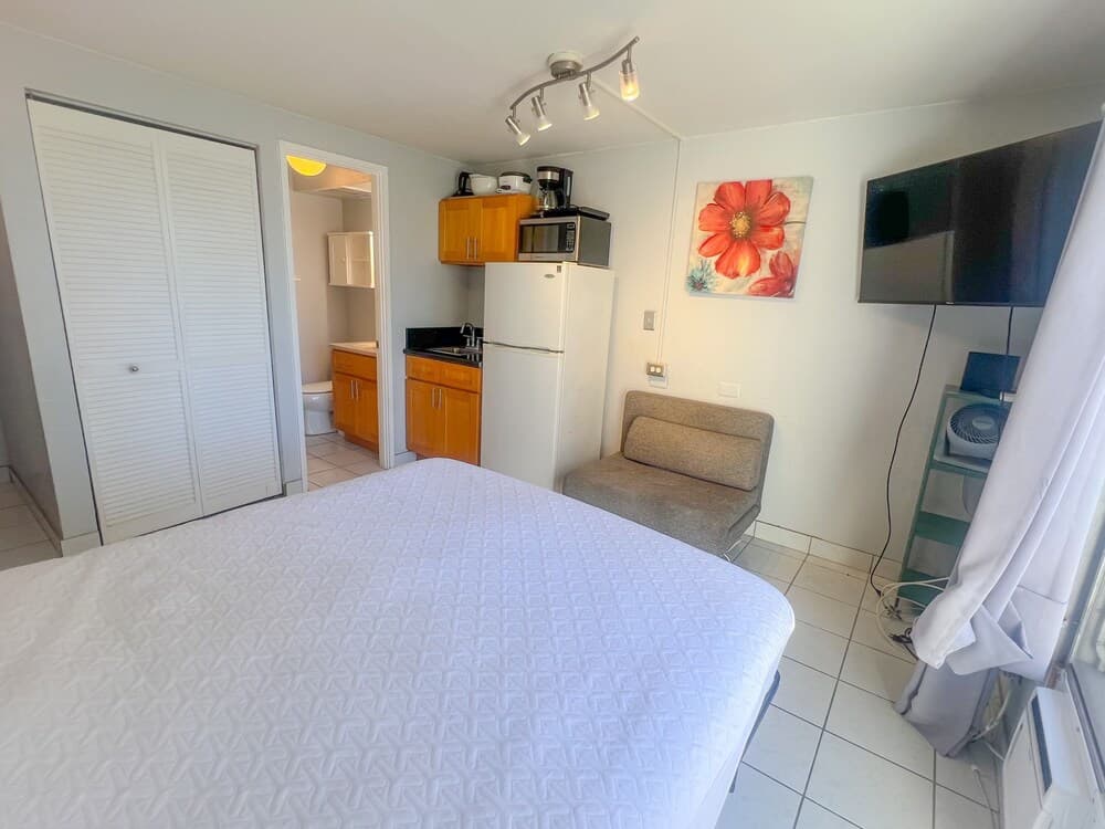 Ocean View Kuhio Village Studio Apts