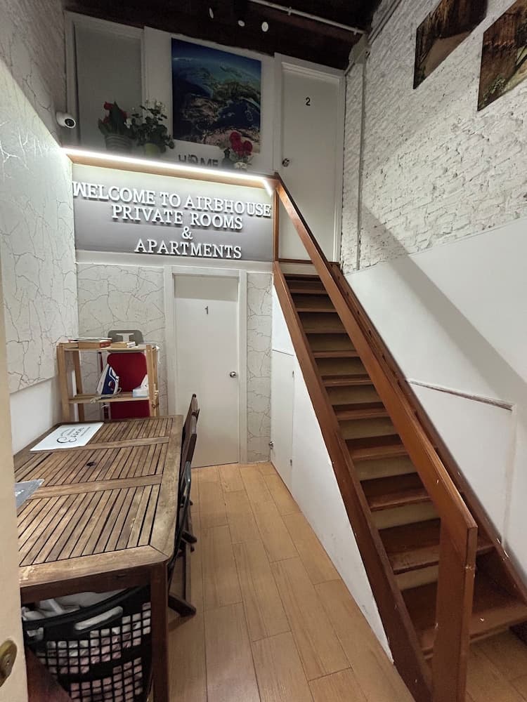airbhouse private rooms & apartments