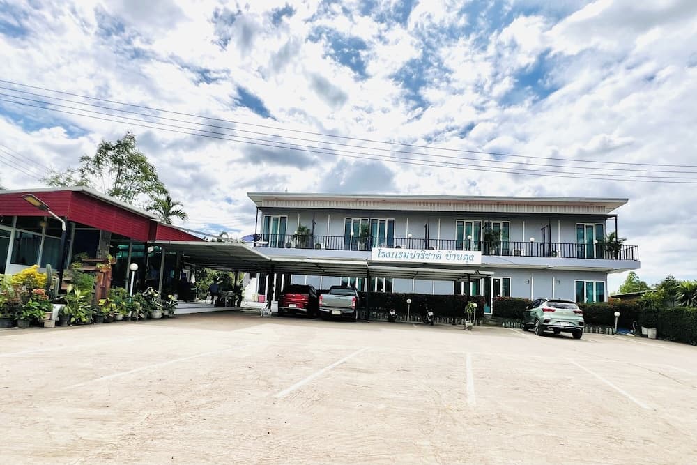 Parichat Bandung Hotel