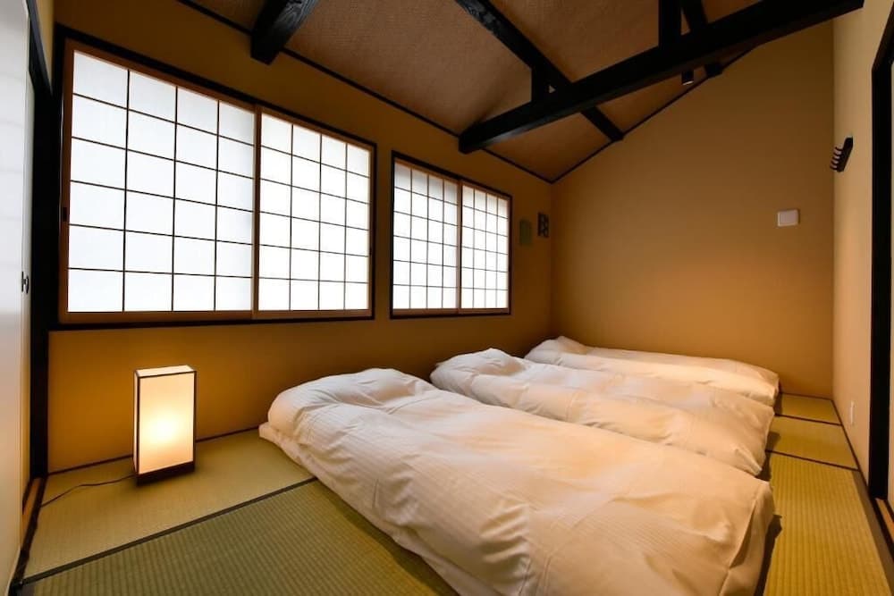 Miro Hachijo Genmachi BeTei