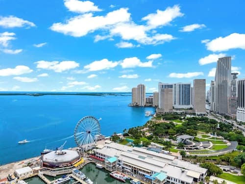 159 Ne Access to Miami’s Top Attractions - We Host