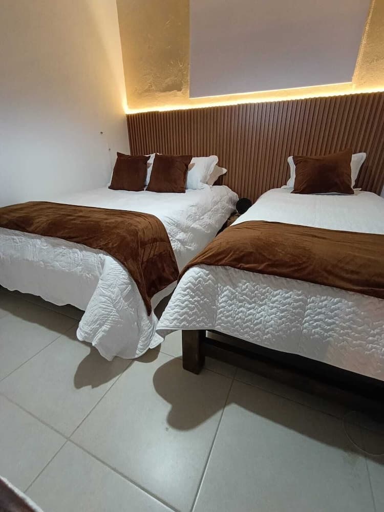 Hotel La Toscana Hostel