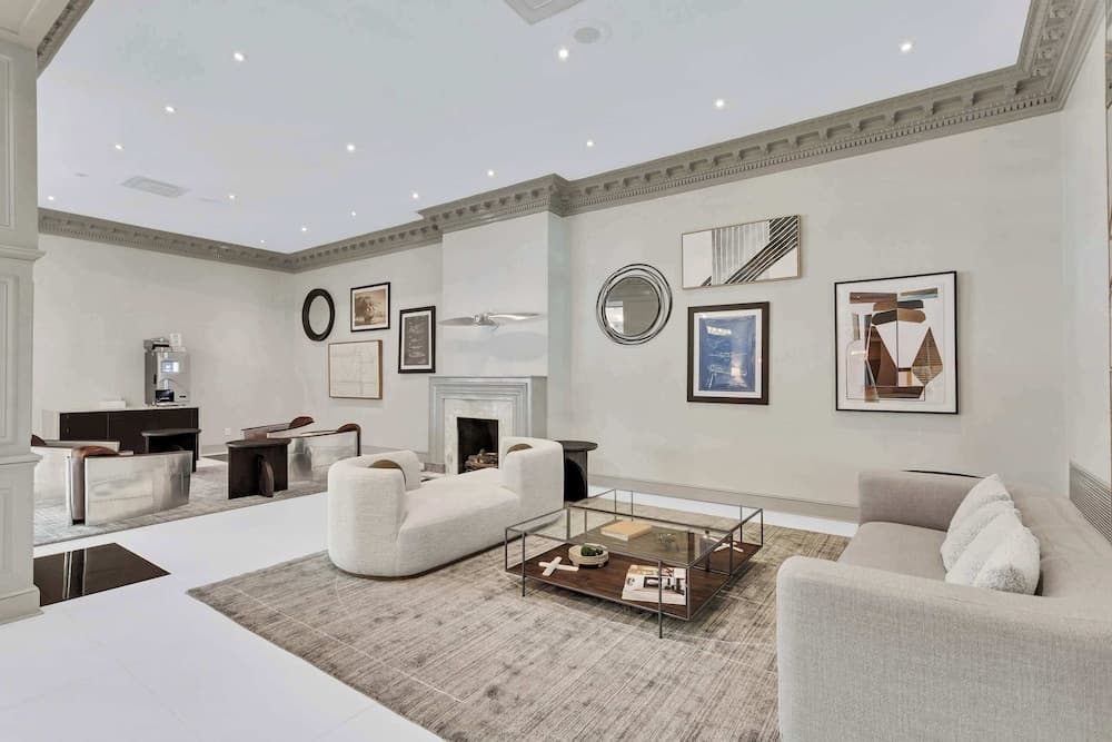 Stay with Comfort in Crystal City