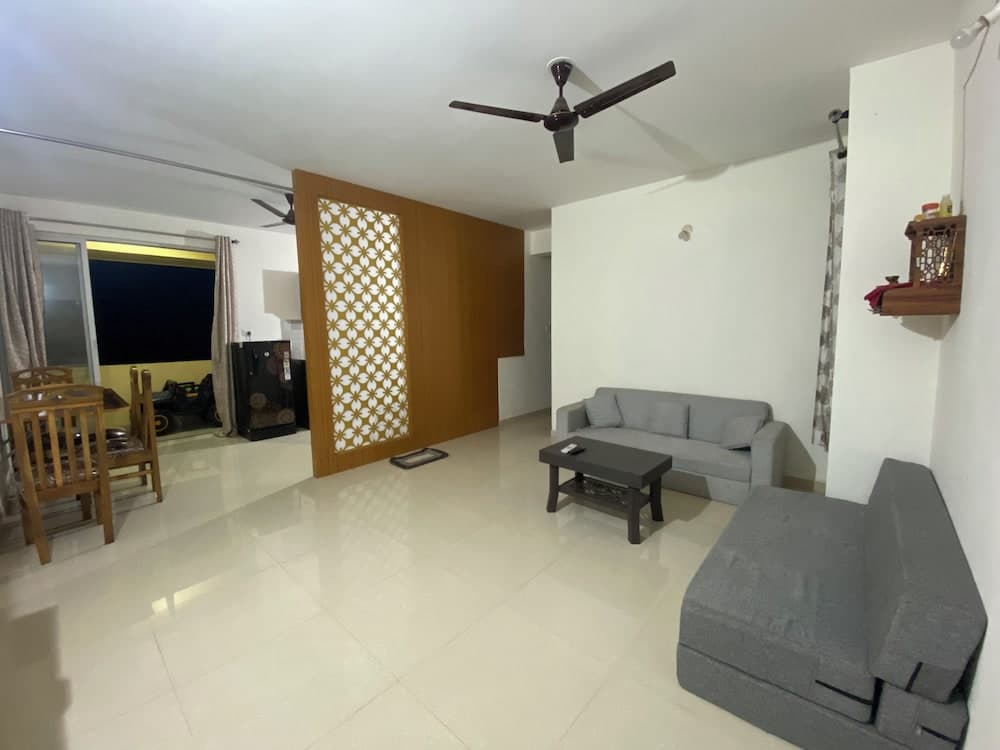 Tranquil Stay, Mountain View - 2BHK Flat