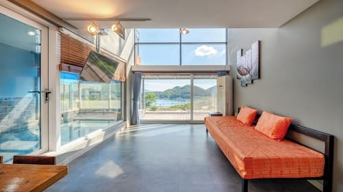 Namhae Aria Spa Pension