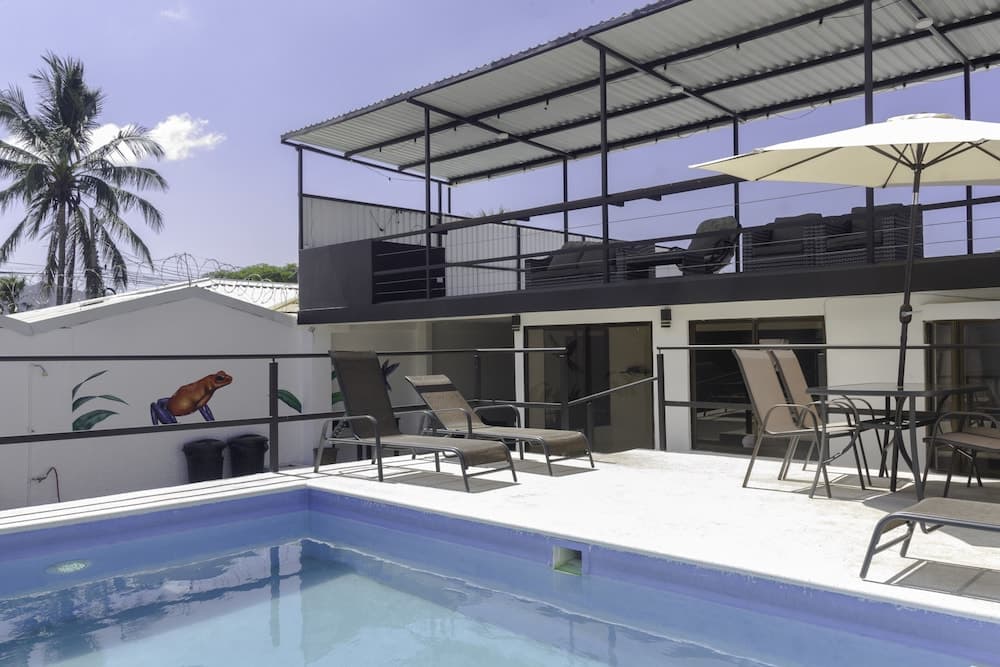 Js -14b 6 Bedroom Home