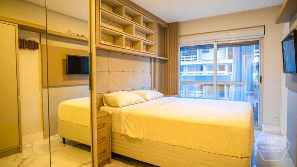 Ap Alto Padrão em Jurerê a 100m da Praia