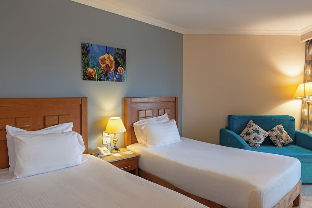 SUNRISE Solara Aqua park Resort