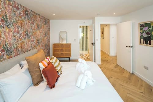 2Bed 2Bath Stunning Shoreditch Apartment
