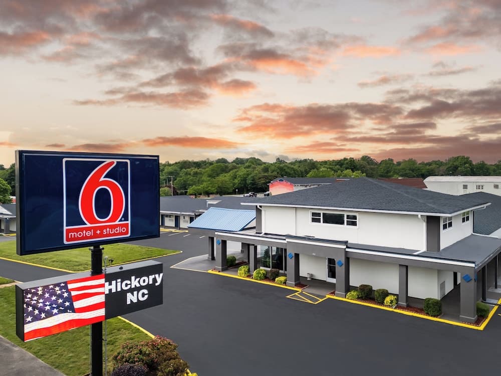 Motel 6 Hickory, NC