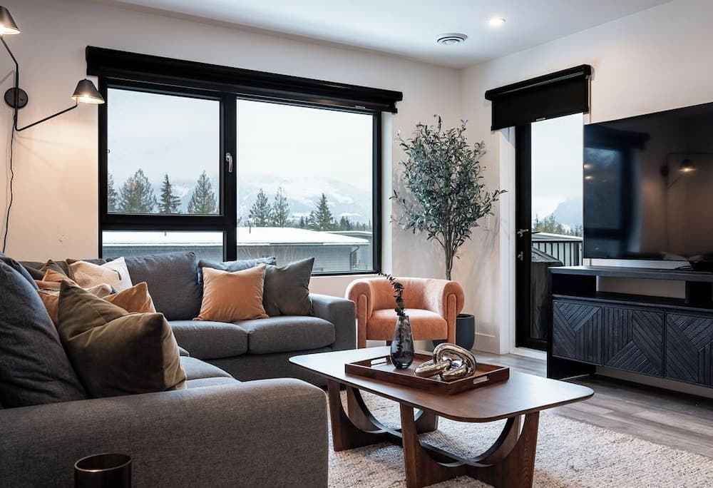 Knuckle Hucks by Revelstoke Vacations