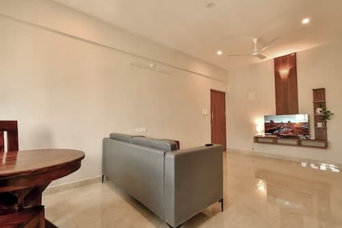 Ega Orchid Luxury by HomeSlice