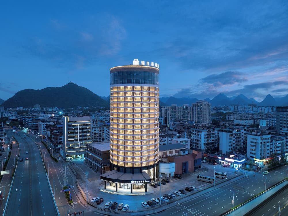 Jinjiang Metropolo Hotel Guilin Elephant Trunk Hill Two Rivers and Four Lakes