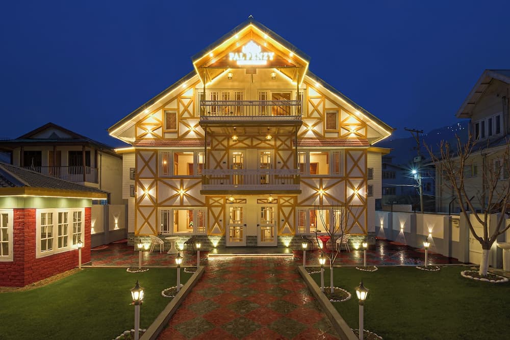 PalPenzy - Bespoke Premium Stay