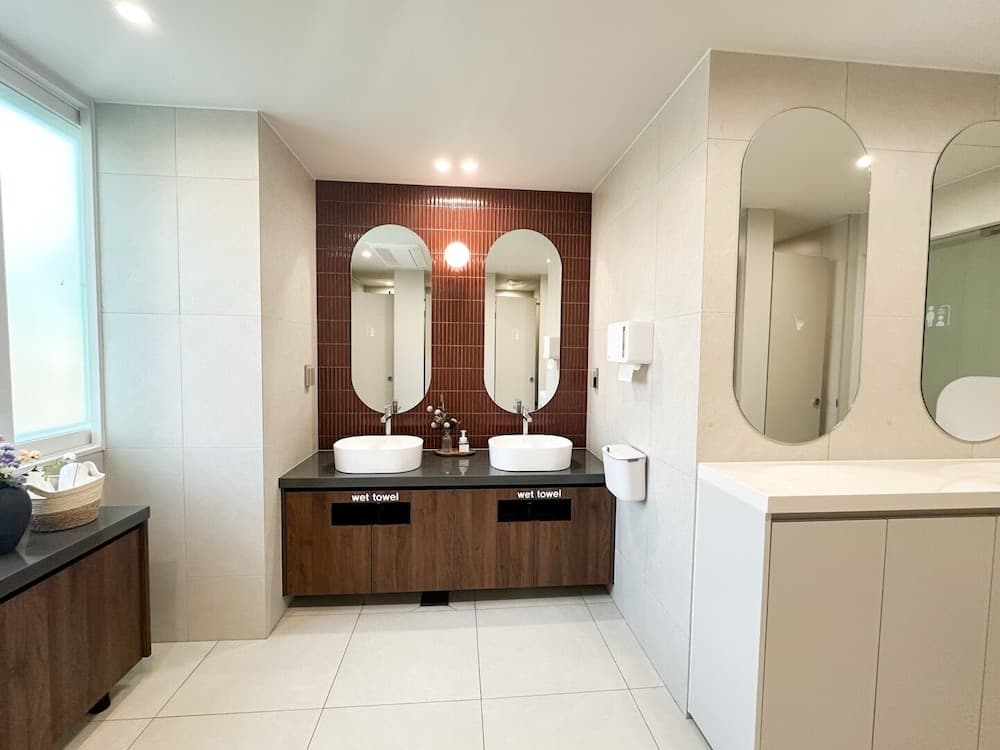 D.A.L Premium Capsule Hotel - Women Only