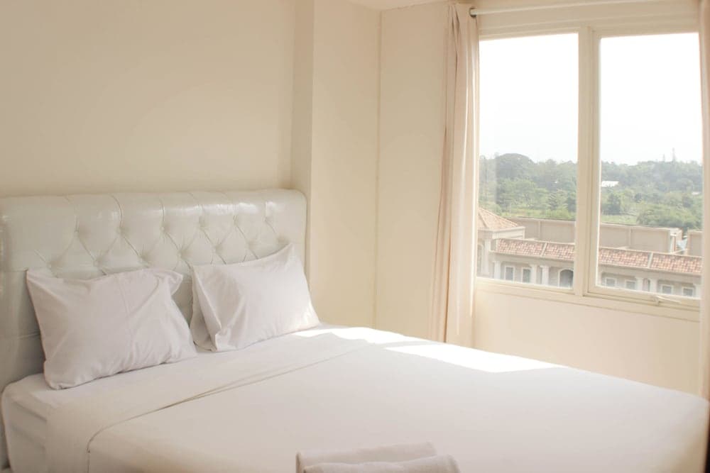 Nice and Comfort 1BR with Extra Room at Podomoro Golf View Apartment