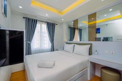 Fancy and Nice 2BR Apartment at Podomoro Golf View
