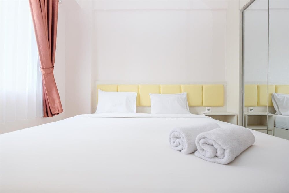 Comfort 2BR at 15th Floor Podomoro Golf View Apartment