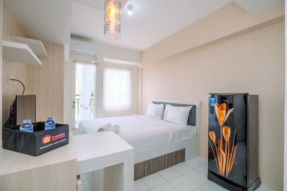 Well Designed and Comfy Studio at Podomoro Golf View Apartment