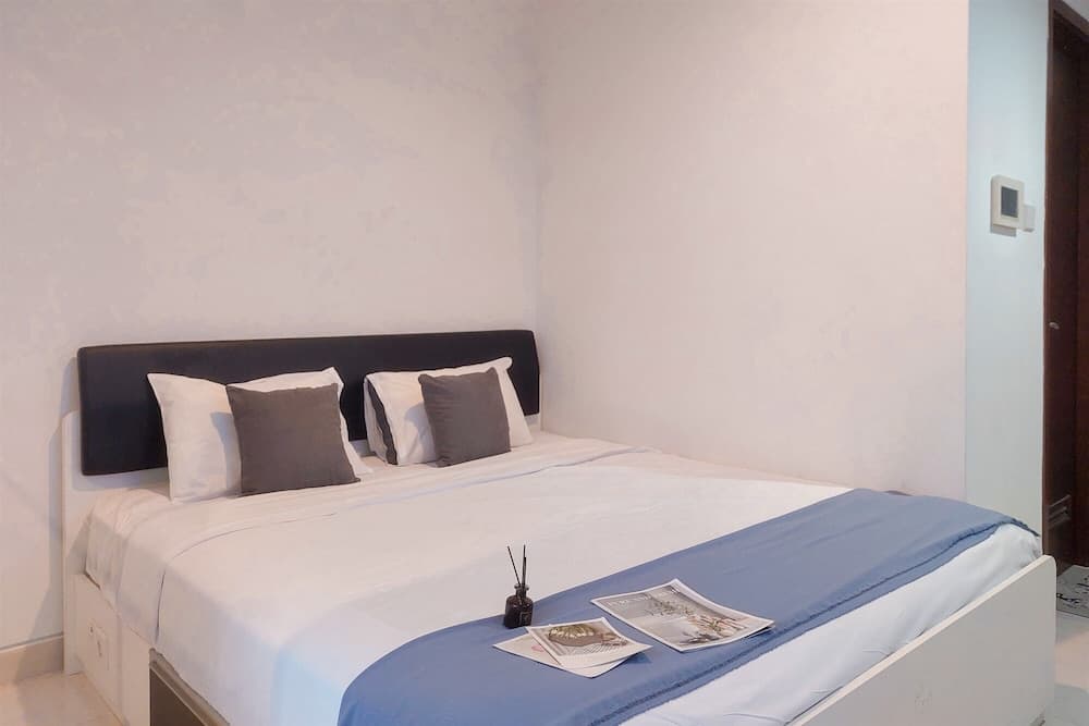 Simply Studio (No Kitchen) Apartment at 16th Floor West Vista