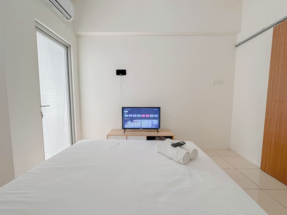 Minimalist and Cozy Studio Pavilion Permata Apartment