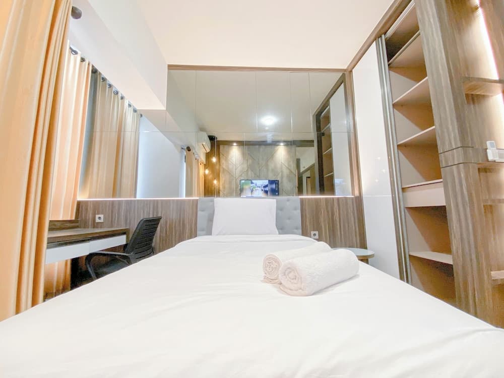 Comfortable and Homey Studio at The Alton Apartment