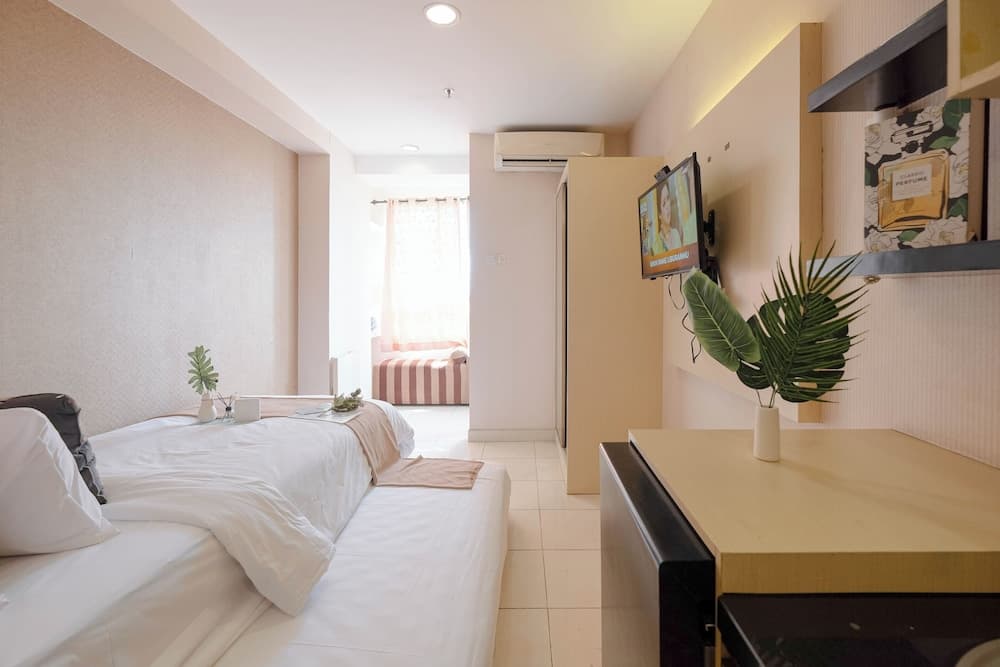 Good Deal and Comfy Studio Apartment at Cinere Bellevue Suites