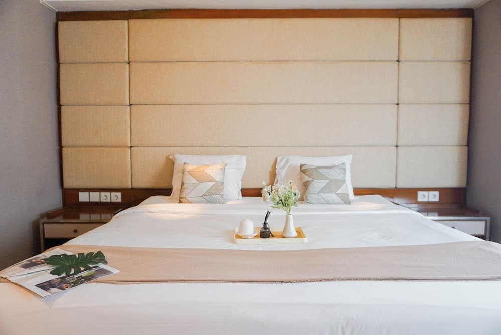 Spacious and Homey 1BR at Talang Betutu Apartment near MRT Station