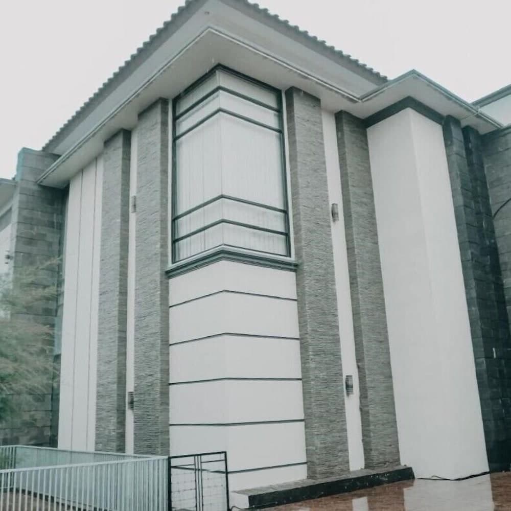 Konaklama yerinin ön cephesi