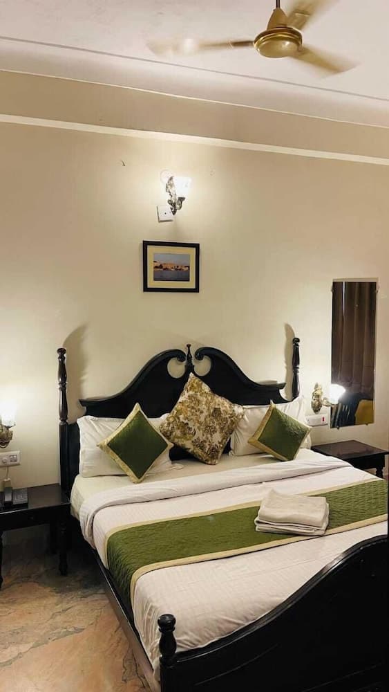 Hotel Moti Mahal by A Reva Group