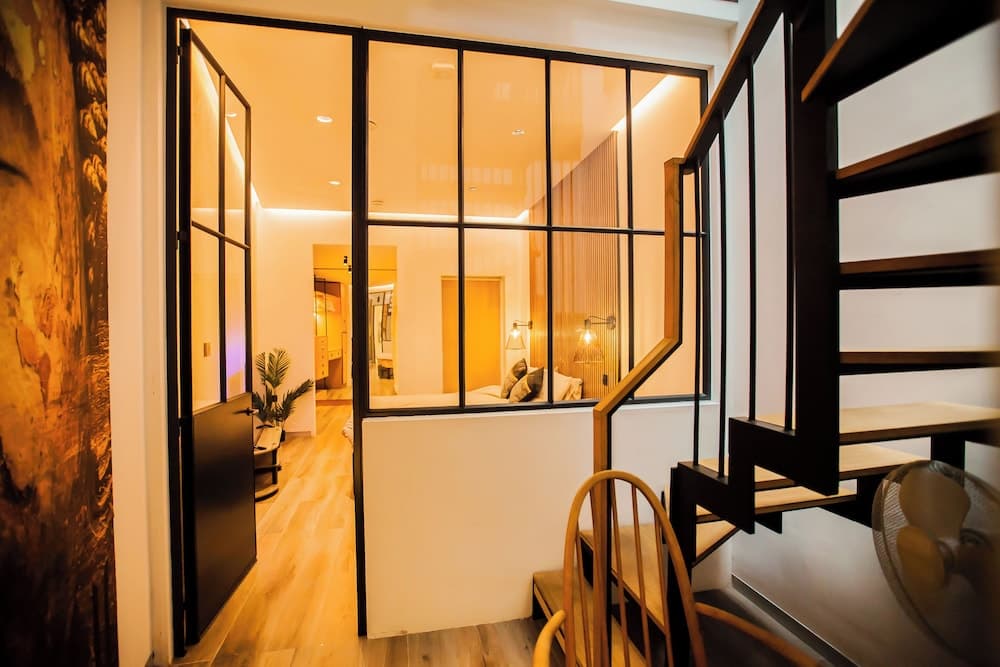 Luxury Kensington House with kitchen