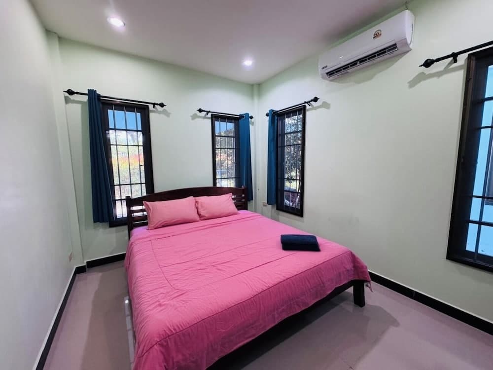 Peaceful house in Naiharn