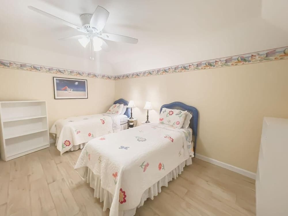 Sea Winds Condominiums I