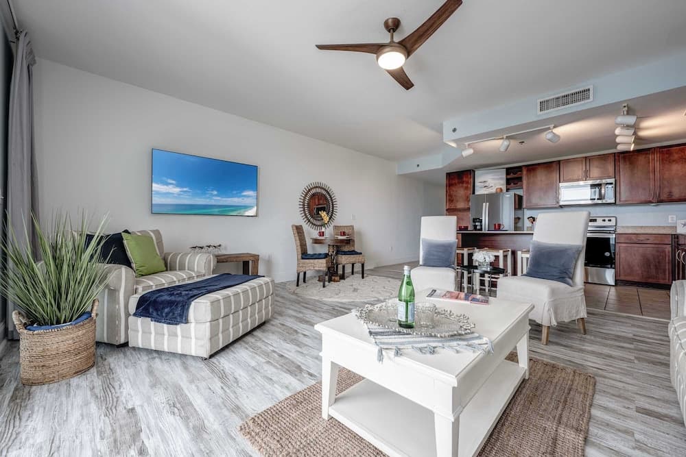 J Lews Place in Laketown Wharf!