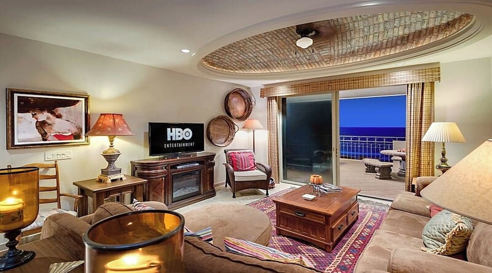 Condo Bella Sirena 805 C by Kivoya