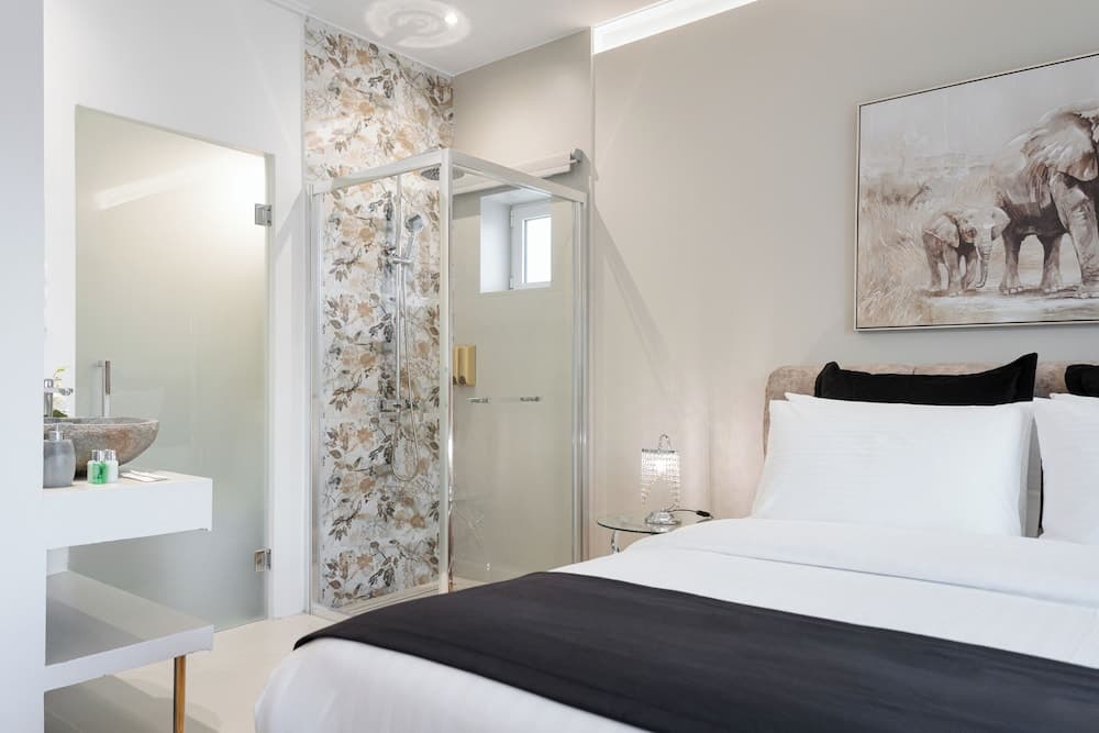 Athens Golden Light Premium Residence