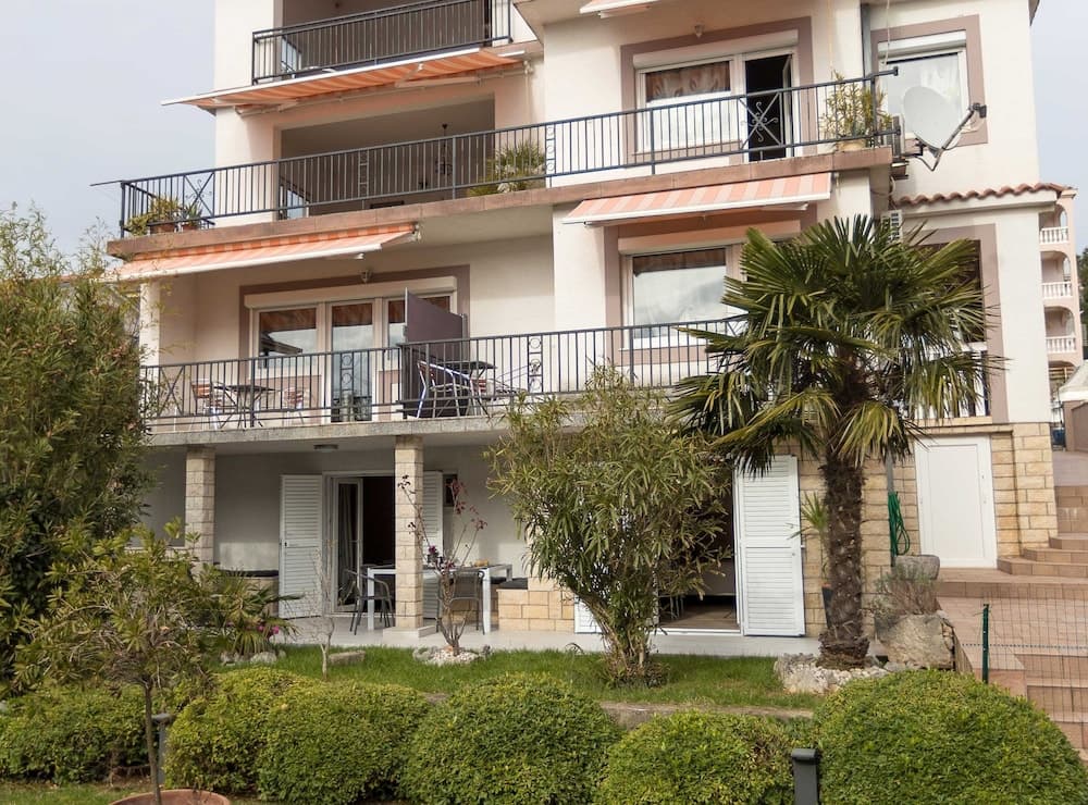 Beachfront Crikvenica Apartments With Sea View